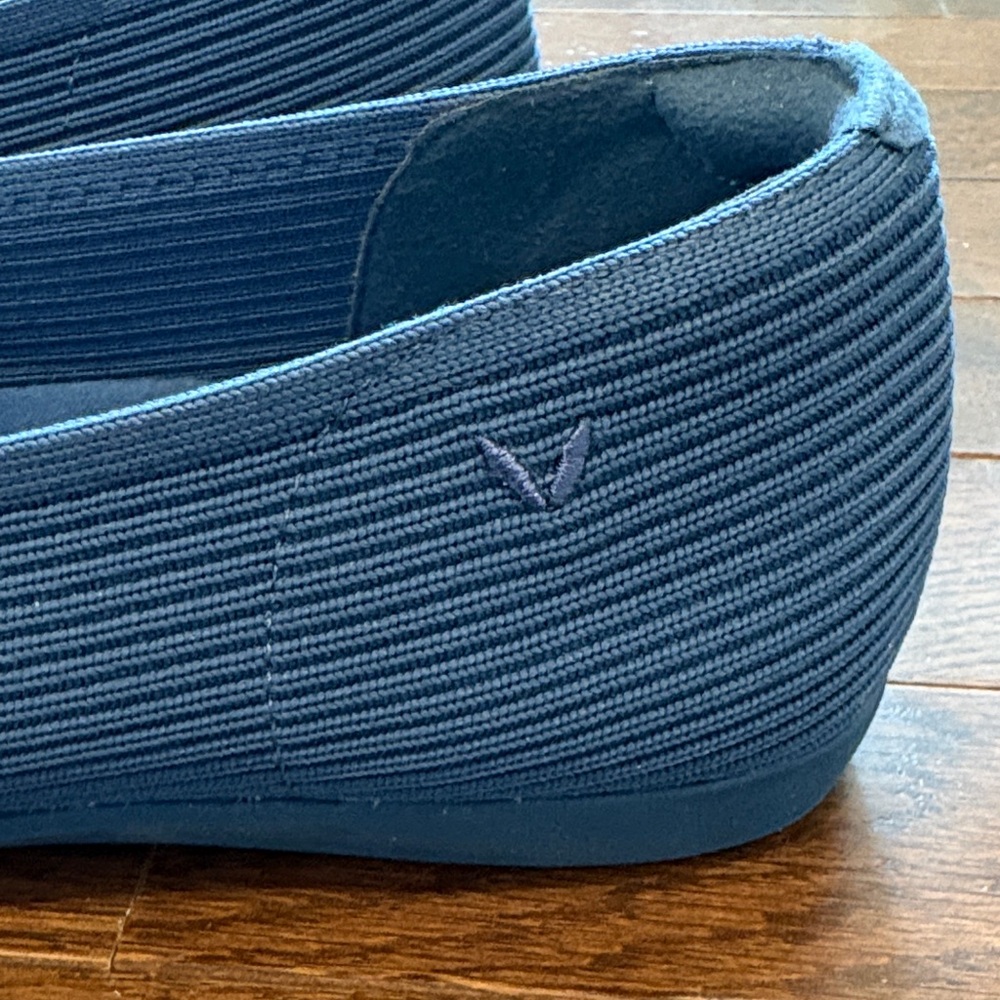 VIVAIA Margot Ballet Flats NWOB Square Toe V Cut Knit Navy Blue Size 40 (9-9.5) - Picture 8 of 13